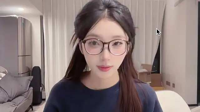 Snapshot of ZhaoZhao-ZM chatting on October 12, 1:21 pm ZhaoZhao-ZM online show from October 12, 1:21 pm