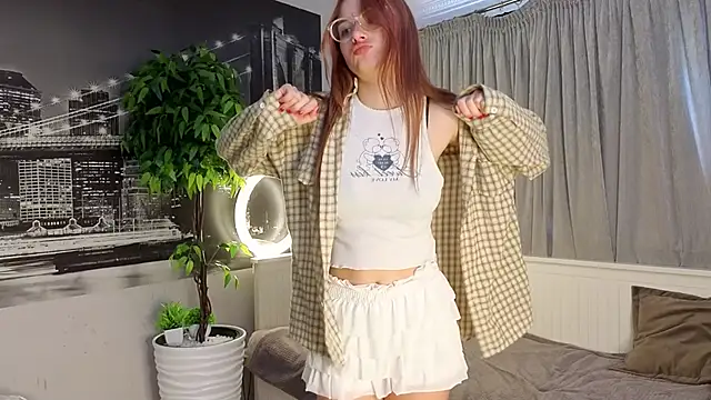 Snapshot of _lollymolly_ chatting on September 14, 8:35 am lollymolly online show from September 14, 8:35 am