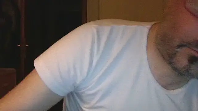 Snapshot of max_im69 chatting on May 27, 10:40 pm max im69 online show from May 27, 10:40 pm