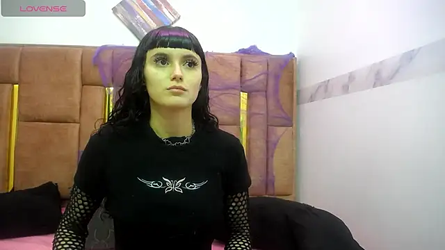 XBODTRIIPX online show from October 28, 2:59 am