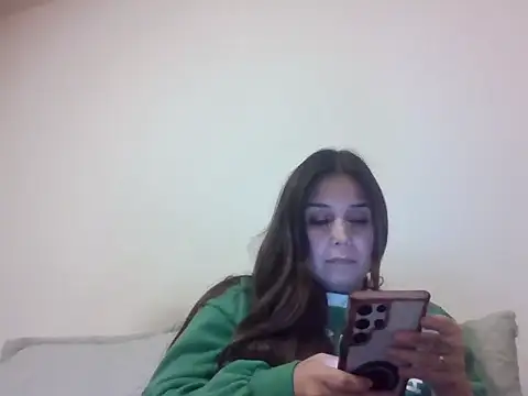 Snapshot of couplesins4 chatting on October 28, 11:51 pm couplesins4 online show from October 28, 11:51 pm