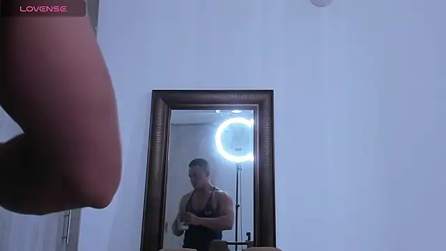 KingLevi01 online show from October 19, 5:57 pm