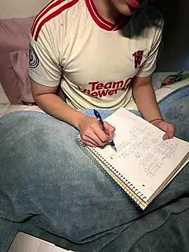 Pikachu19yo online show from January 11, 10:04 pm