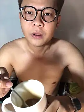 Snapshot of datnguyenvn chatting on February 17, 6:32 am datnguyenvn online show from February 17, 6:32 am