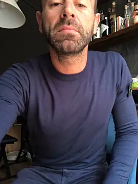 Snapshot of MatteoDom85 chatting on September 30, 7:57 am MatteoDom85 online show from September 30, 7:57 am