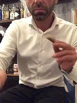 Snapshot of MatteoDom85 chatting on October 2, 9:33 pm MatteoDom85 online show from October 2, 9:33 pm