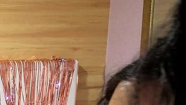 bella vibess s online show from April 12, 2:38 am