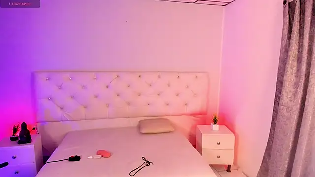 Ambeer fox  online show from November 28, 8:11 pm