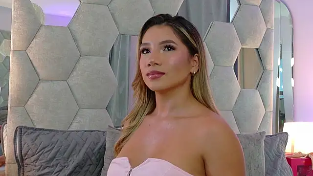 NicoleArmani online show from February 8, 8:23 pm