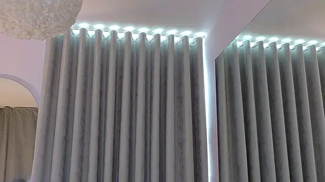 NicoleArmani online show from April 2, 7:44 pm