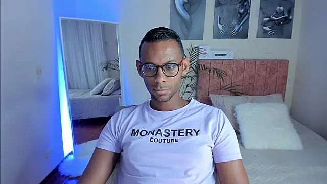 KingEdward  online show from October 10, 10:25 am