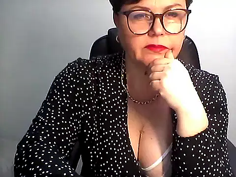 EllaLove2277 online show from February 5, 6:51 am