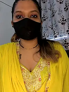 SpicykhalifaX online show from May 5, 6:32 am