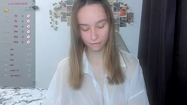 Snapshot of _Alissaa chatting on March 12, 12:33 pm Alissaa online show from March 12, 12:33 pm