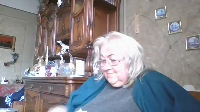 Snapshot of Lala-Love56 chatting on October 10, 10:58 am Lala-Love56 online show from October 10, 10:58 am