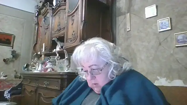 Snapshot of Lala-Love56 chatting on October 11, 5:00 pm Lala-Love56 online show from October 11, 5:00 pm