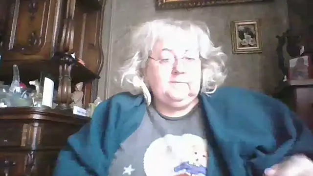 Snapshot of Lala-Love56 chatting on October 31, 5:52 am Lala-Love56 online show from October 31, 5:52 am