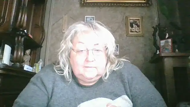 Snapshot of Lala-Love56 chatting on November 7, 12:05 pm Lala-Love56 online show from November 7, 12:05 pm