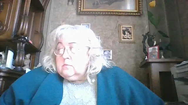 Snapshot of Lala-Love56 chatting on November 13, 8:35 am Lala-Love56 online show from November 13, 8:35 am