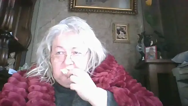 Snapshot of Lala-Love56 chatting on November 30, 10:41 am Lala-Love56 online show from November 30, 10:41 am