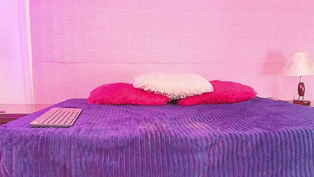 Snapshot of Baby_kinky-- chatting on October 9, 2:04 pm Baby kinky-- online show from October 9, 2:04 pm