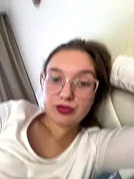 Snapshot of Bellatrisssaa chatting on November 6, 11:33 am Bellatrisssaa online show from November 6, 11:33 am