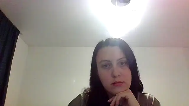 Nyrella online show from November 10, 6:40 pm