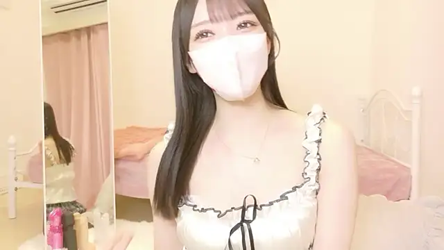 Snapshot of roachan_ chatting on February 11, 1:49 pm roachan online show from February 11, 1:49 pm