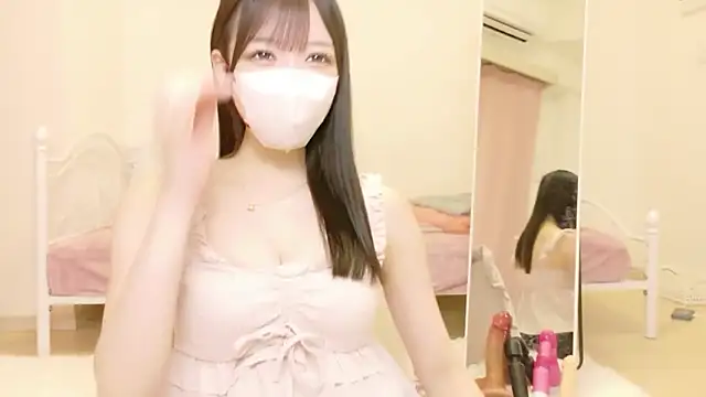 Snapshot of roachan_ chatting on March 3, 1:28 pm roachan online show from March 3, 1:28 pm