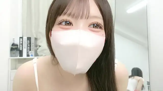 roachan  online show from July 17, 1:40 pm