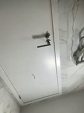 dgzzzkskks online show from September 29, 1:00 am