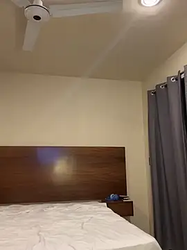 Sashailardi online show from April 11, 8:07 am