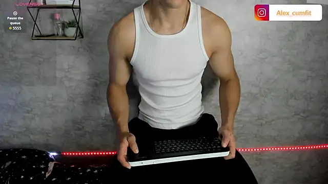 Snapshot of alex_cumfit1 chatting on February 9, 11:25 am alex cumfit1 online show from February 9, 11:25 am