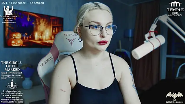 Snapshot of Wounded_Goddess_ chatting on November 3, 2:51 pm Wounded Goddess online show from November 3, 2:51 pm