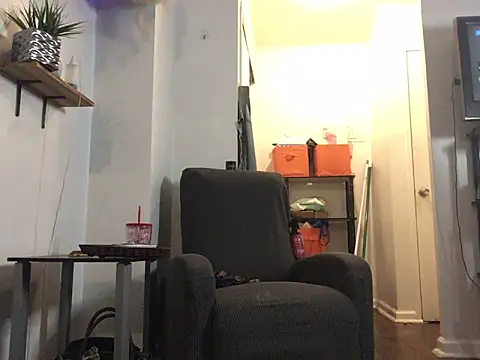 littyleesh1 online show from September 14, 4:00 am