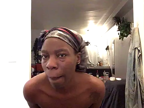 littyleesh1 online show from September 26, 3:32 am