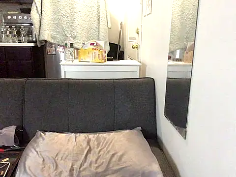 littyleesh1 online show from December 4, 5:28 am