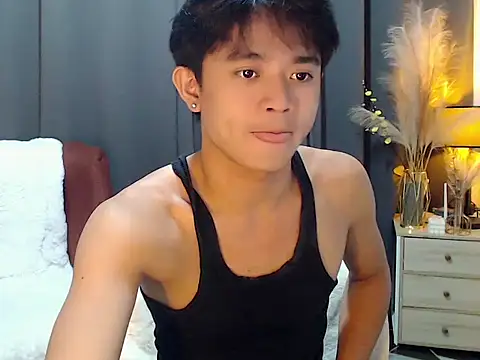 NautyBoyBrazeen 143 online show from April 8, 3:45 pm