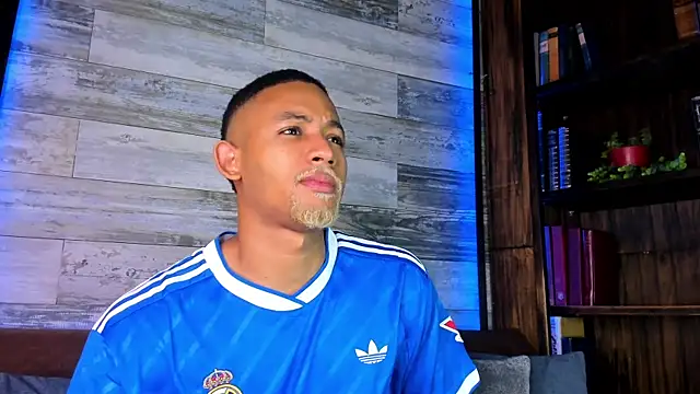 B Wild online show from April 16, 5:08 am