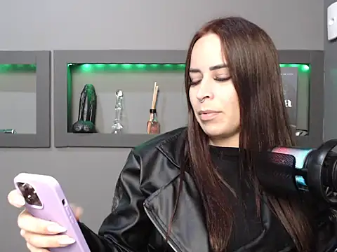 Snapshot of GuriaHot chatting on September 11, 9:59 pm GuriaHot online show from September 11, 9:59 pm