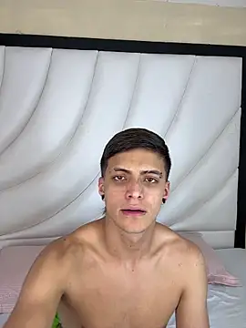 Snapshot of LoganMiller69 chatting on October 10, 4:55 am LoganMiller69 online show from October 10, 4:55 am