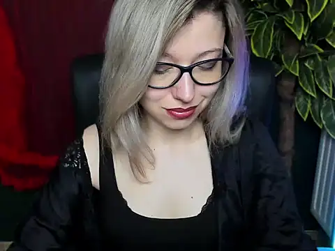 loveHeidi online show from April 30, 4:30 am