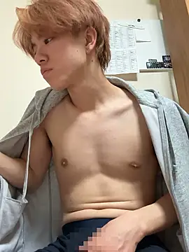 Snapshot of gagsjj chatting on March 12, 3:51 pm gagsjj online show from March 12, 3:51 pm