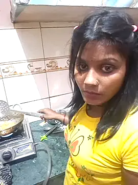 Rashmi Pathak online show from November 10, 4:11 am