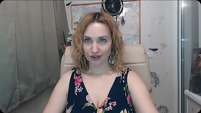 Snapshot of KatrinAlluring chatting on February 6, 5:23 am KatrinAlluring online show from February 6, 5:23 am