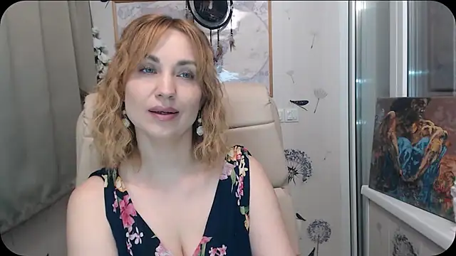 Snapshot of KatrinAlluring chatting on March 26, 4:40 am KatrinAlluring online show from March 26, 4:40 am