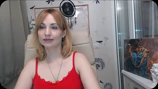 Snapshot of KatrinAlluring chatting on April 7, 5:41 am KatrinAlluring online show from April 7, 5:41 am