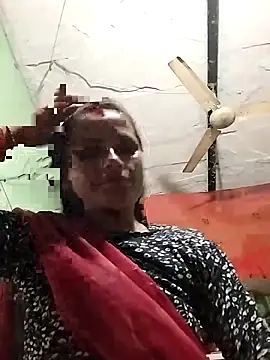 KIRTI12 HOT online show from September 28, 3:50 pm