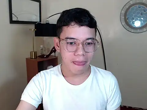keirflorianxx online show from October 3, 10:23 am
