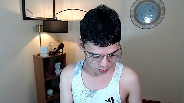 keirflorianxx online show from October 5, 9:45 pm